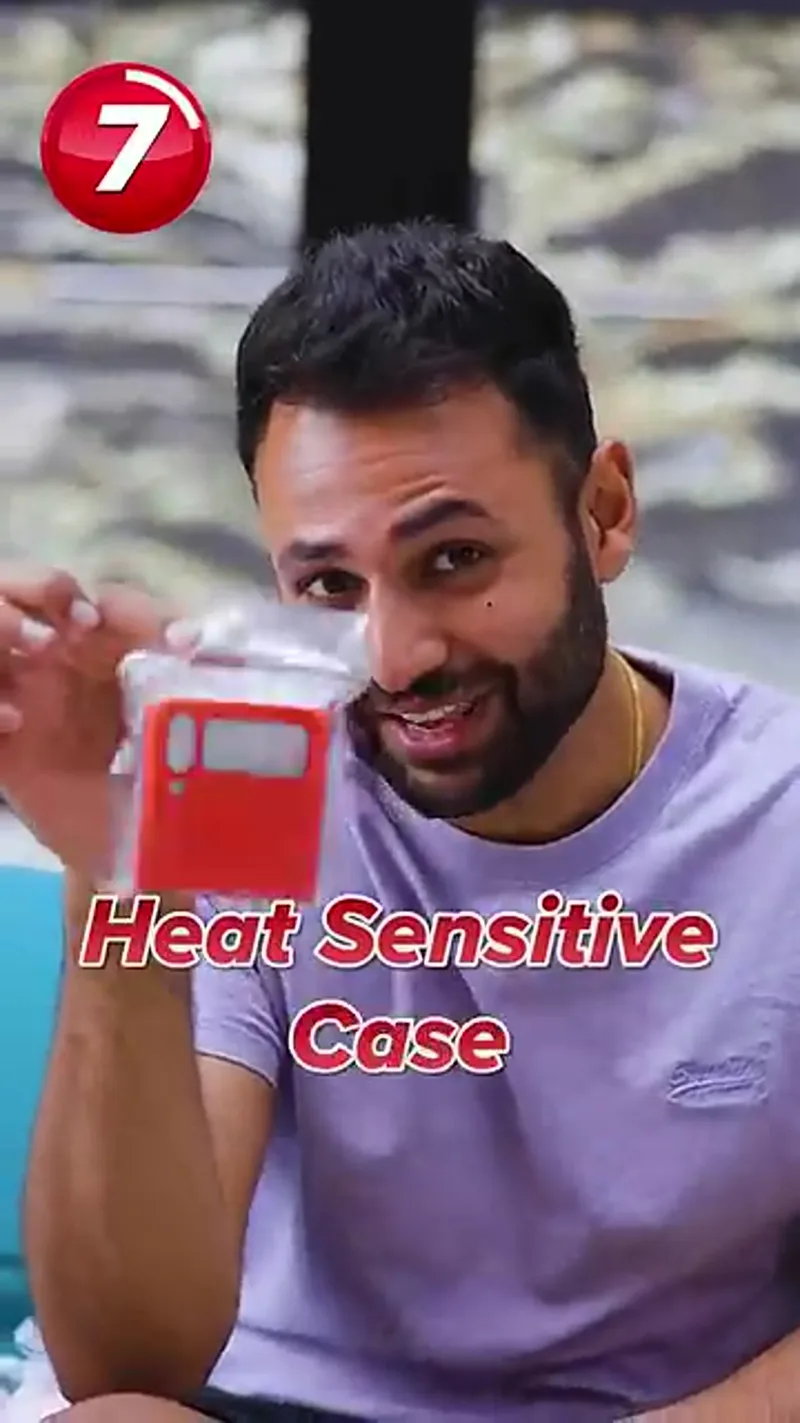 Heat-sensitive foldable phone case