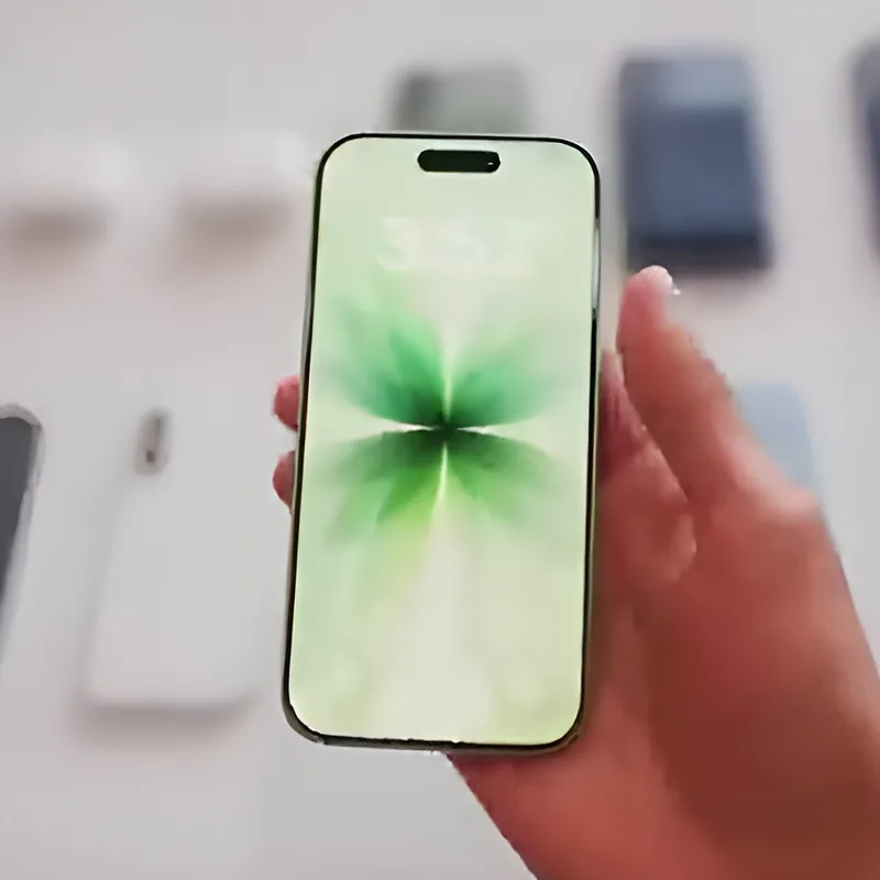 Apple iPhone 17