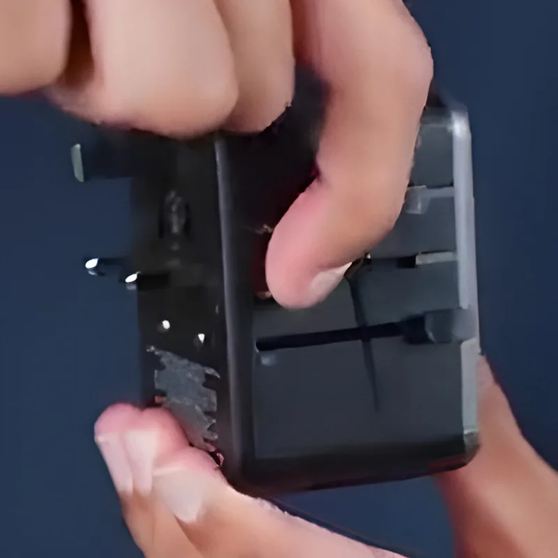 Momax Universal Travel Adapter