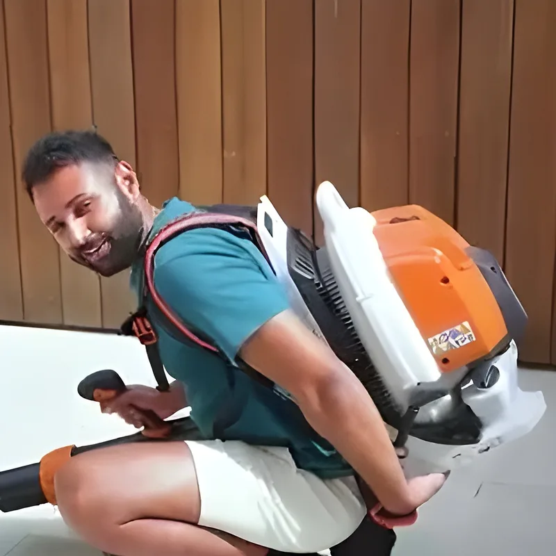 $1,000 Petrol Leaf Blower