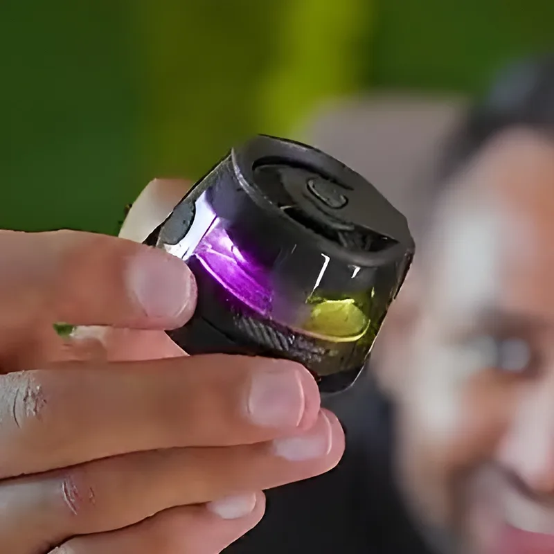 Magnetic Bluetooth Speaker