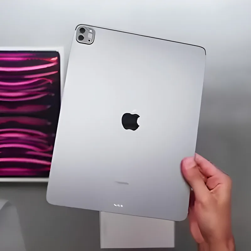 Apple iPad Pro (6th generation)