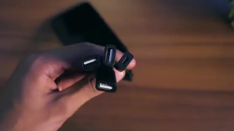 Under-desk Headphone Rack Charger