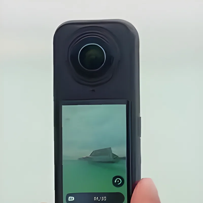 Insta360 X5