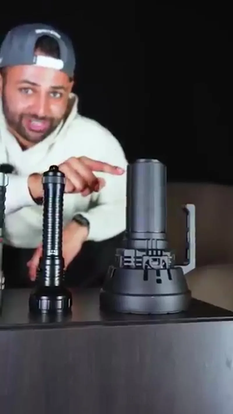 10 lumen flashlight