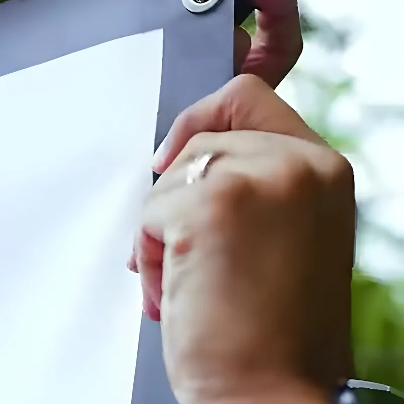 100-inch projector screen