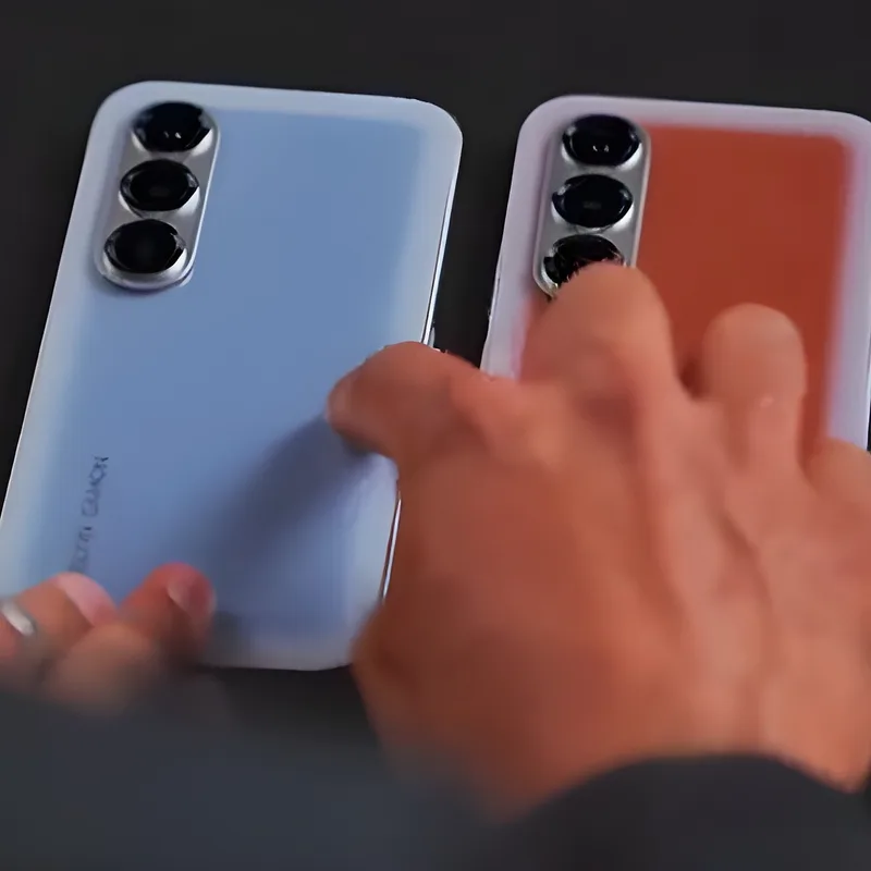 Tecno Colour-Changing E-Ink Phone