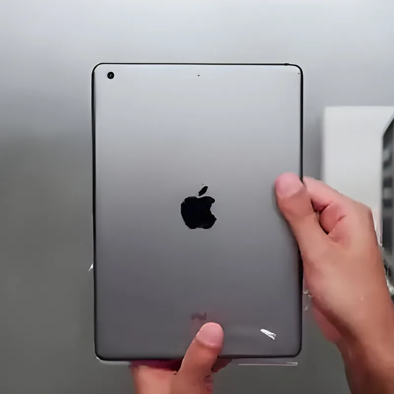Apple iPad Air (1st generation)