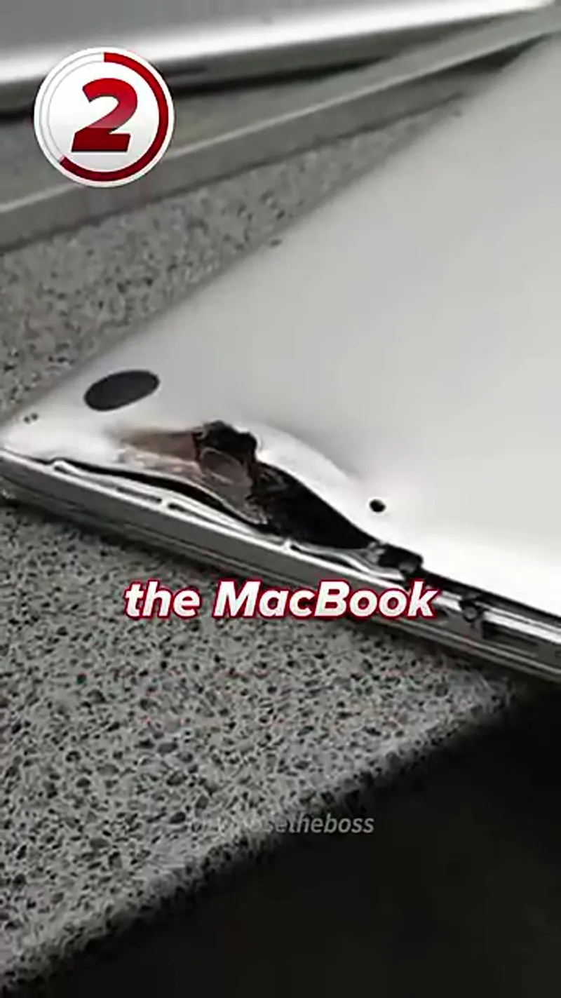 Apple MacBook