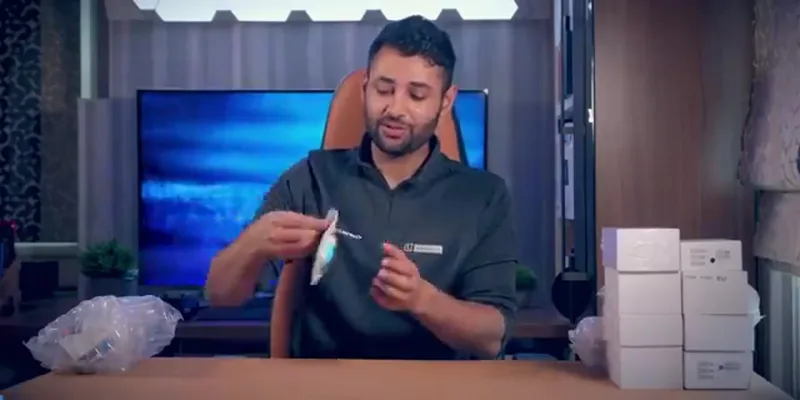 Fake AirPods clone (Wish)