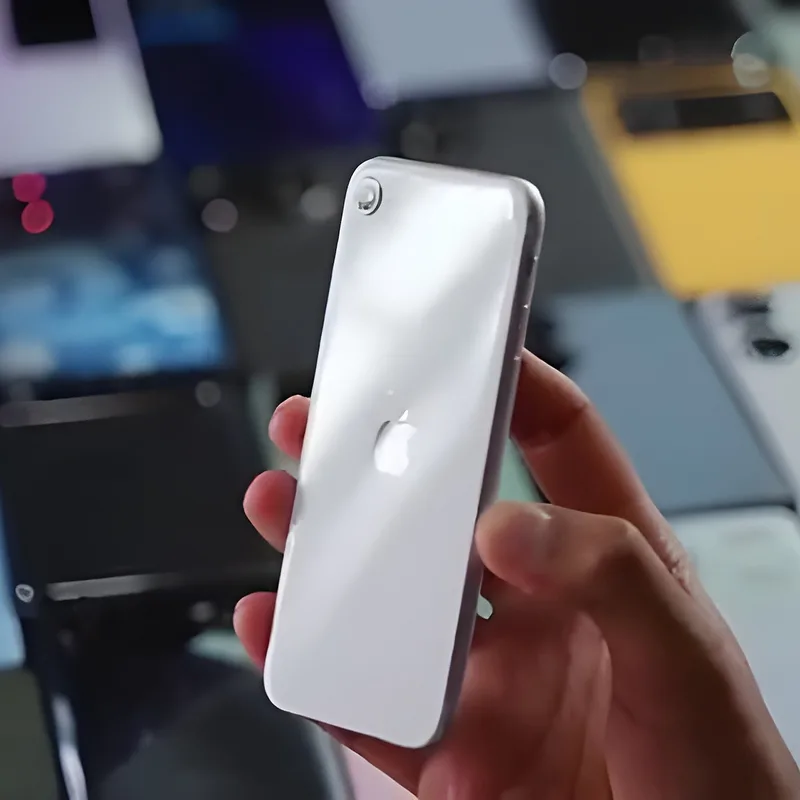 Apple iPhone SE