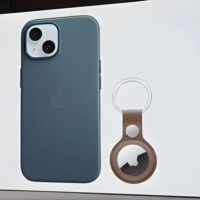 Apple FineWoven Case