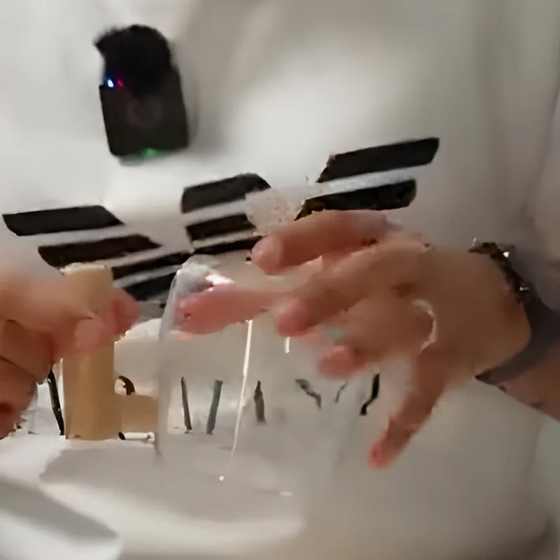 Self-Stirring Mug