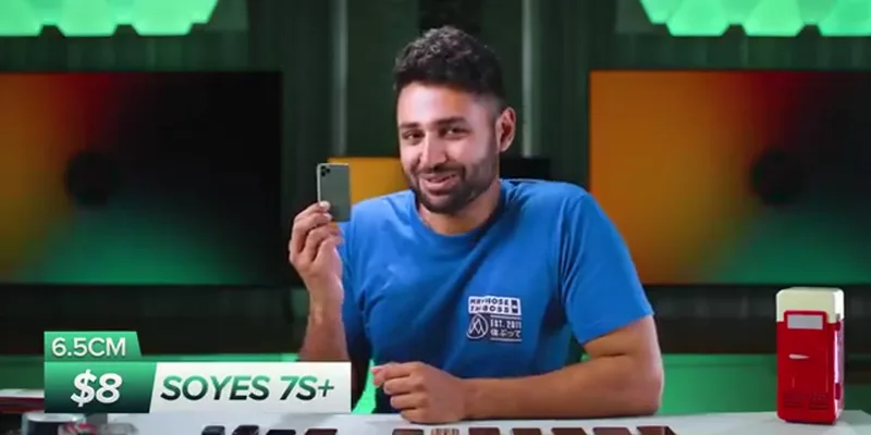 Mini iPhone 11 Pro Lookalike