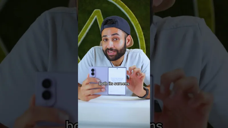 6 ways Samsung Fold beats iPhone Duo